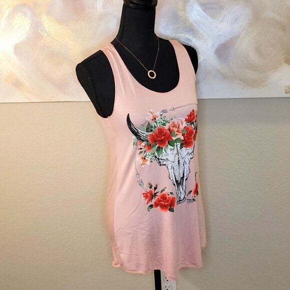 Bull Skull with Infinity Arrows & Floral Detail Tank Top Pink - Picture 4 of 15